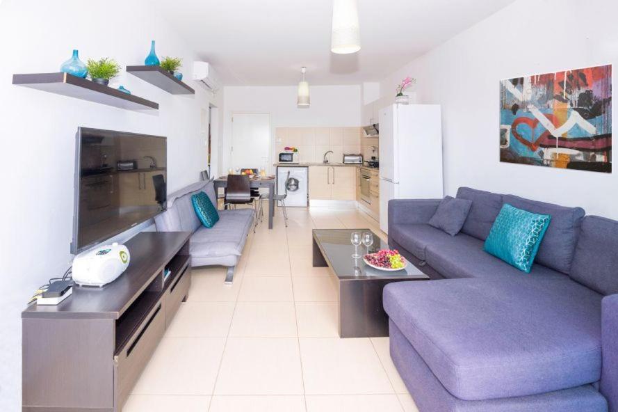 Laila - Coralli Beachfront Apartment Protaras Exterior foto